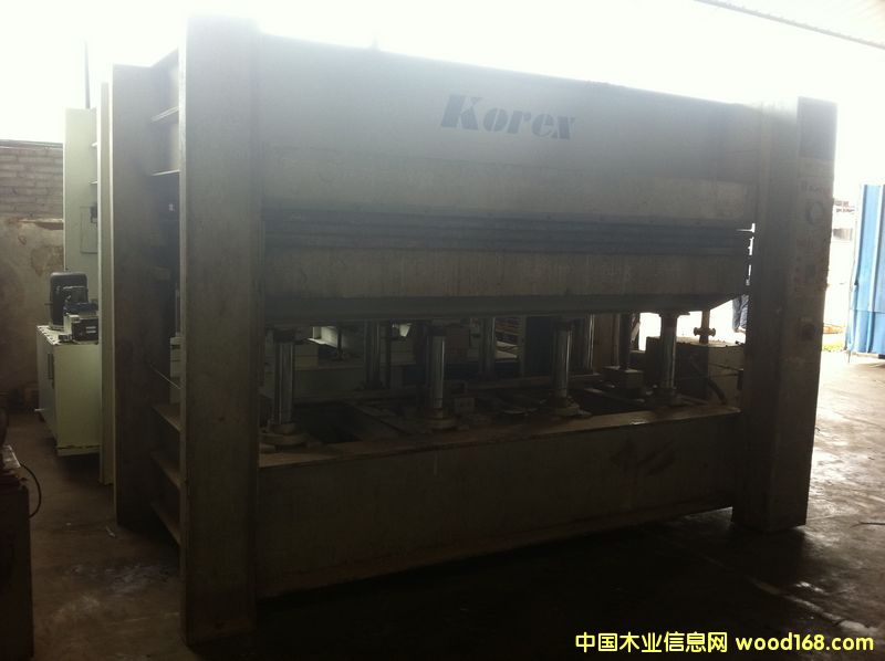 華力三層熱壓機(jī) 華力三層熱壓機(jī)