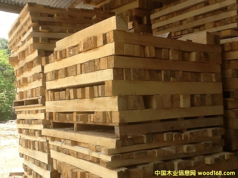 輕木 輕木