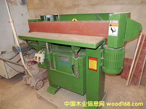 臺(tái)灣震蕩砂光機(jī) 臺(tái)灣震蕩砂光機(jī)